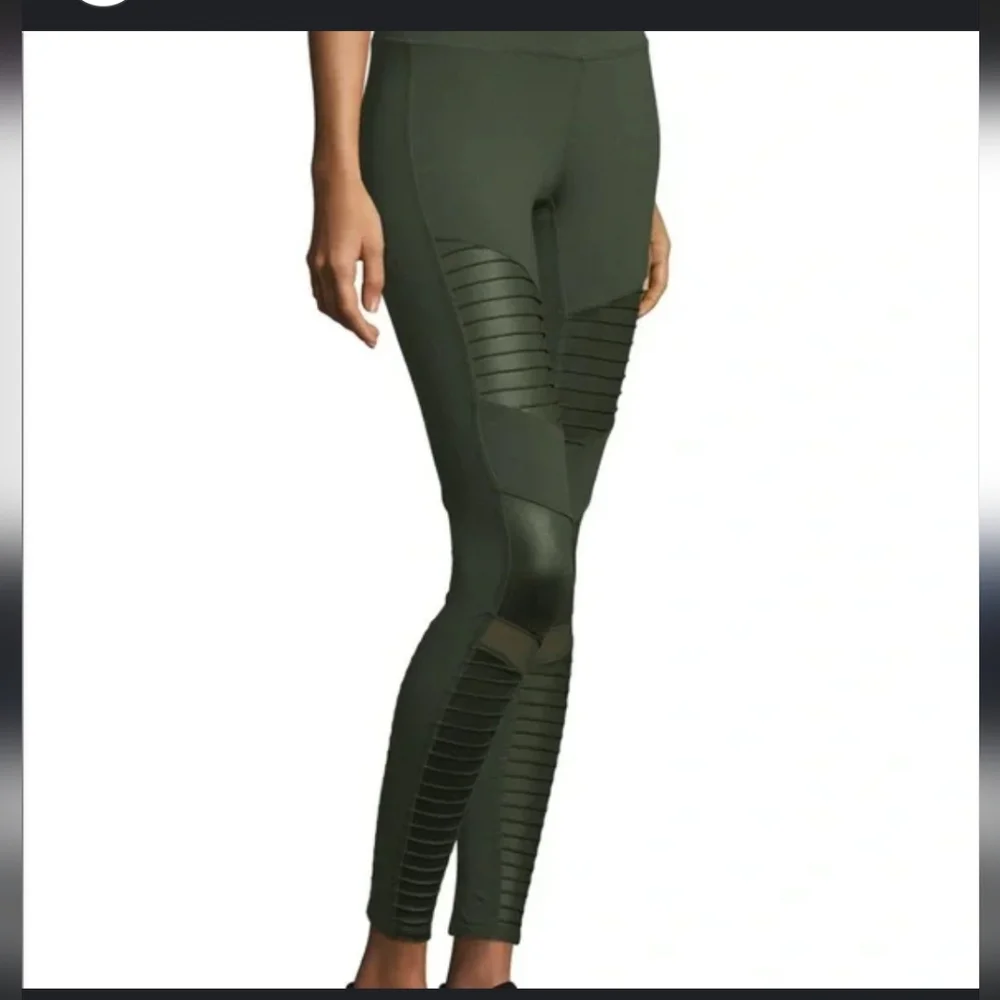 ALO Yoga Green High-Waisted Moto Leggings Size Small Great Condition